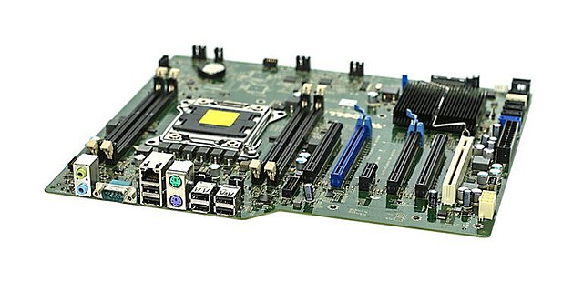 640px-Computer-motherboard